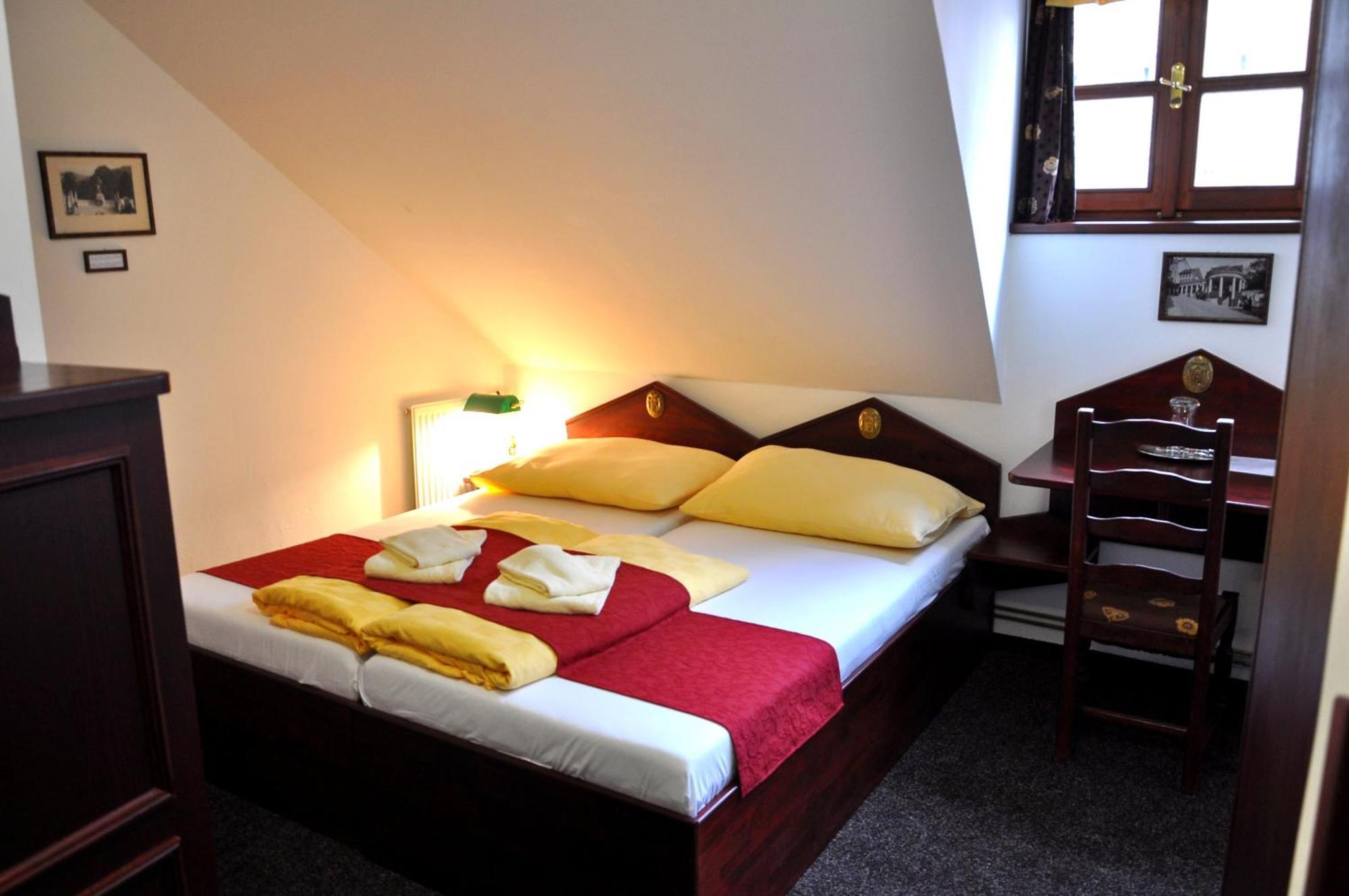 Hotel St Florian Loket ภายนอก รูปภาพ