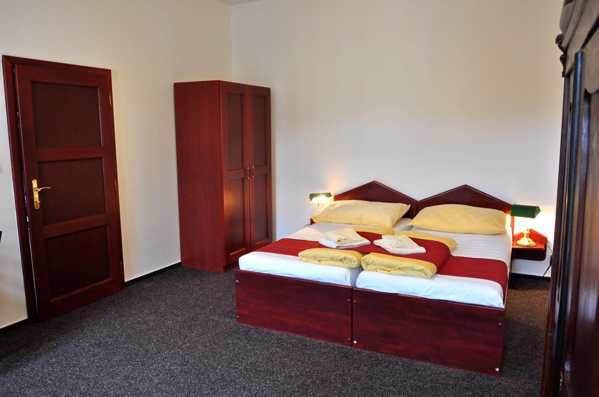 Hotel St Florian Loket ห้อง รูปภาพ